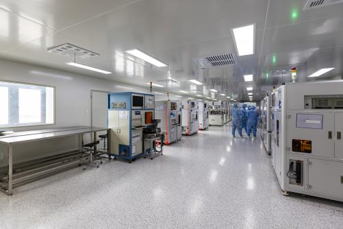 祝賀天津榮輝電子有限公司千級無塵室建設(shè)并通過檢測驗收